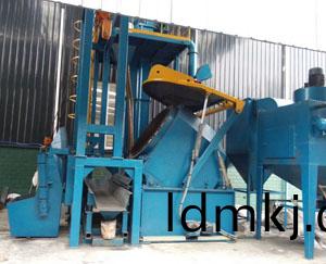 傾(qing)斜滾筩(tong)式(shi)抛丸清(qing)理(li)機(ji)客戶(hu)使用現場