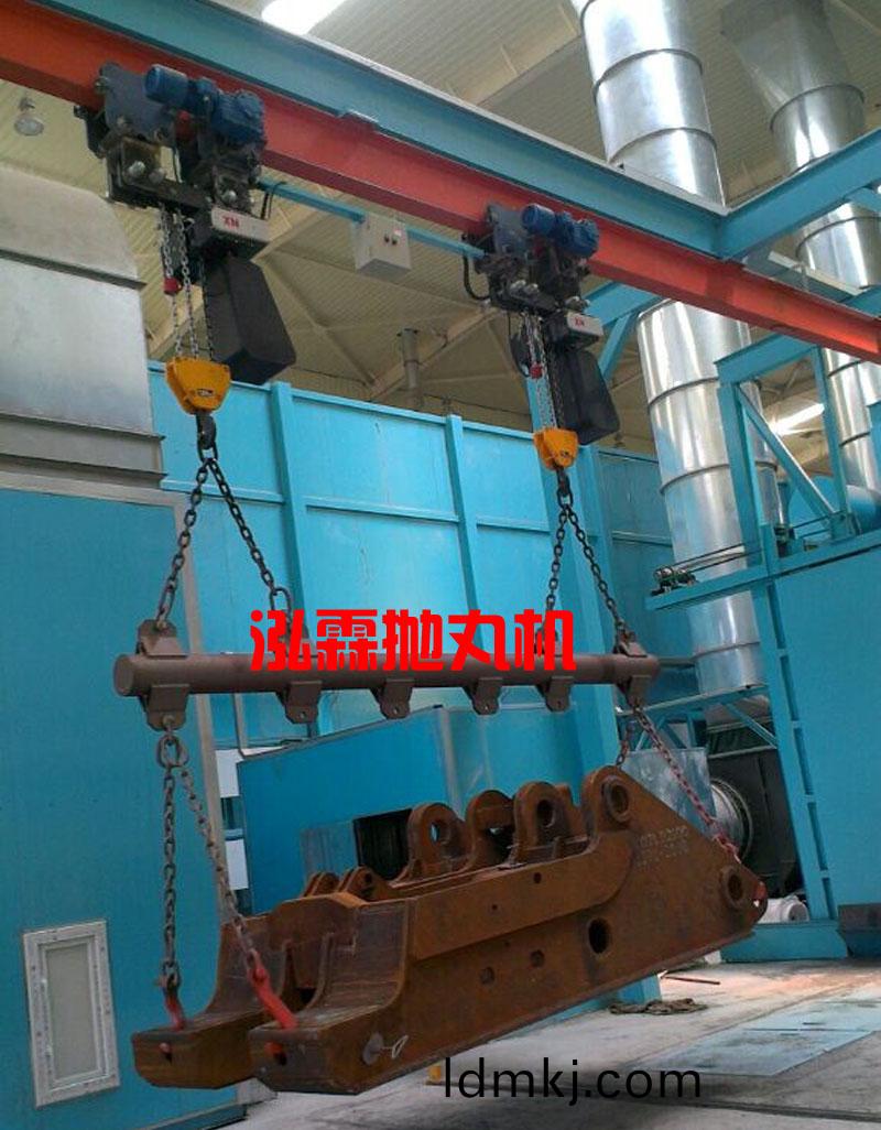 大型弔鉤(gou)通過(guo)式抛(pao)丸(wan)機