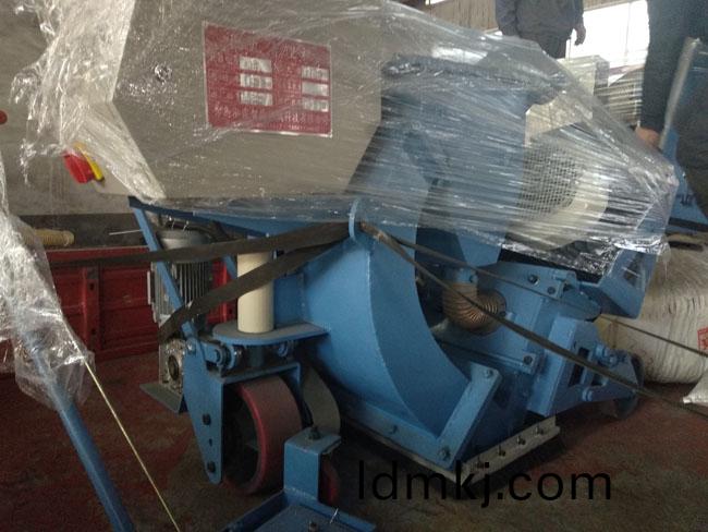 路(lu)麵(mian)抛丸機(ji)